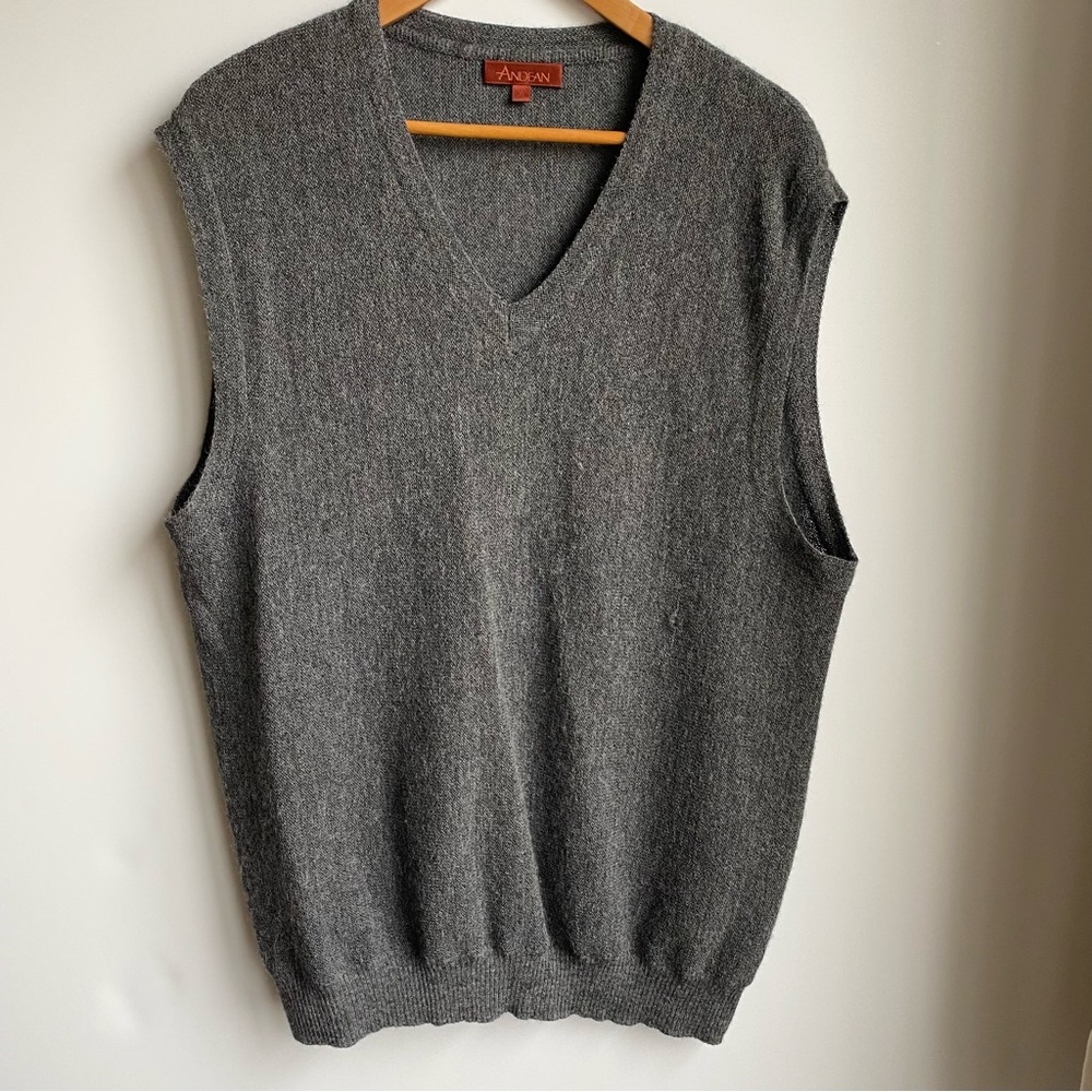 Andean 100% Alpaca Wool V-Neck Sweater Vest Made in Peru XL * Hole *